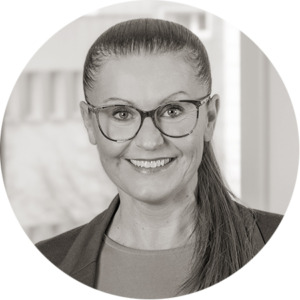 Porträt von Ana Paula Büsse, Geschäftsführerin des Jobcenters der Region Hannover