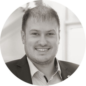 Porträt von Tobias Schellhorn, KI- und Open-Data-Beauftragter der Stabsstelle Digitalisierung im Rhein-Kreis Neuss